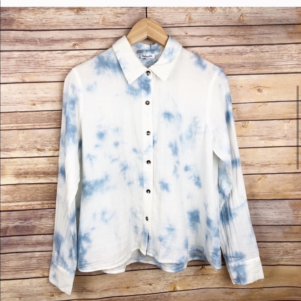 SPLENDID • Cloud Wash Button Down • Small